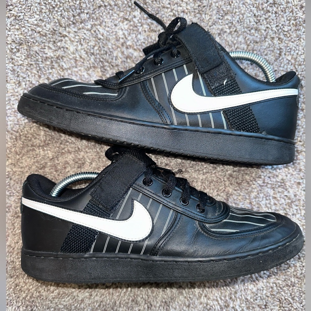 Size 10.5 Men’s Nike Lows with Strap Color Black/white/Pinstripe